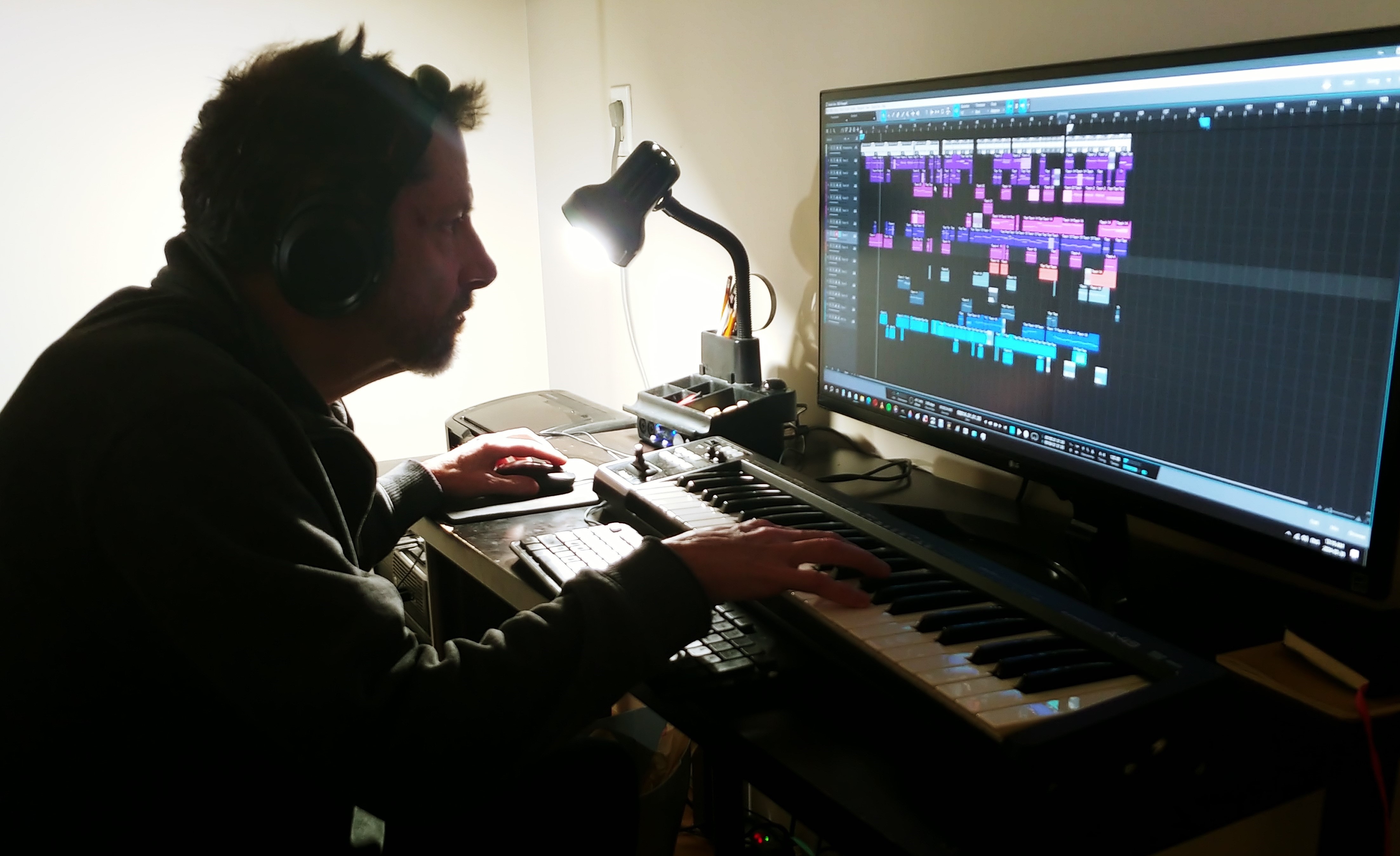 Jeff Lyons composing electronic music at home